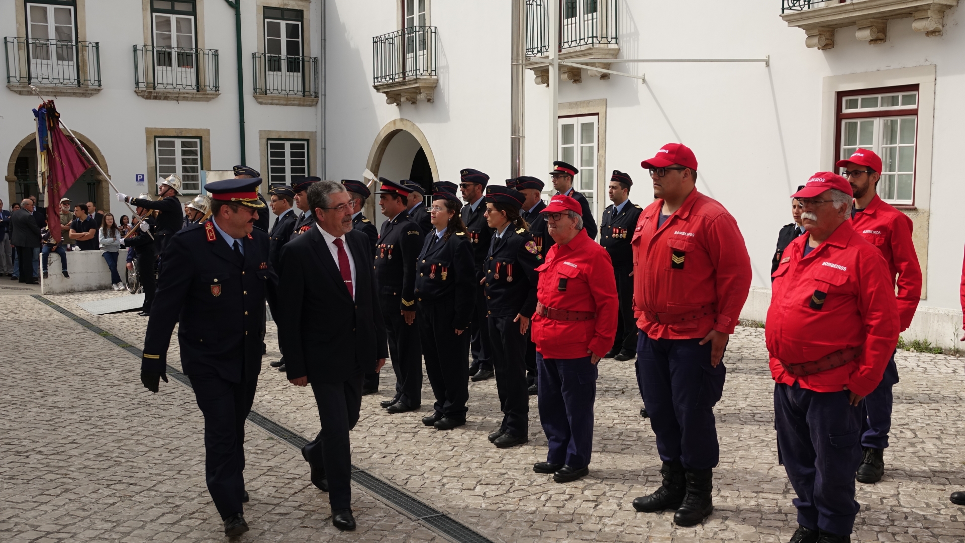 Câmara atribui 100 mil euros aos Bombeiros Voluntários de Coimbra e de Brasfemes