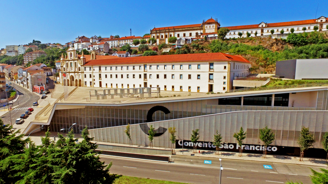 CM Coimbra abre concursos para exploração do café, bar e livraria do Convento São Francisco
