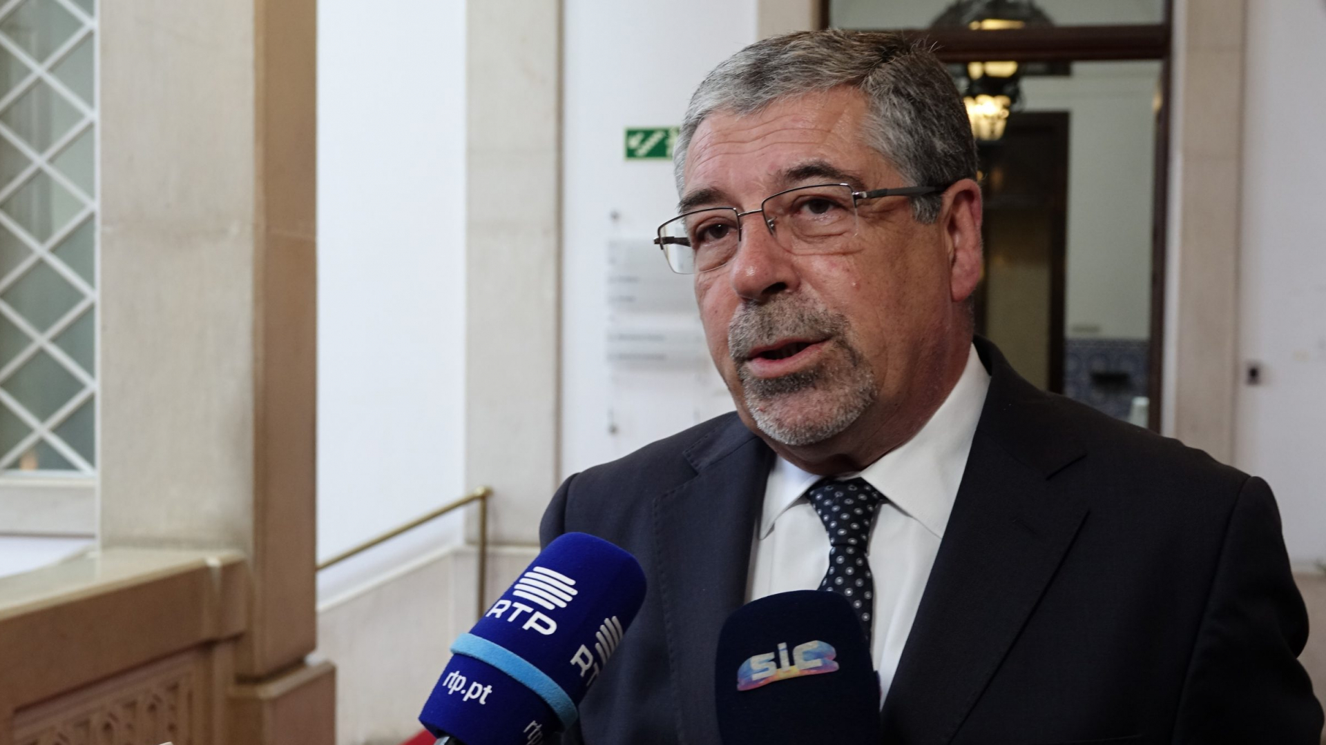 Manuel Machado suspende pagamento de rendas habitacionais dos bairros municipais