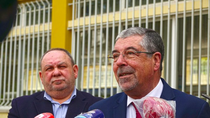 DSC05118 (Custom) (2)