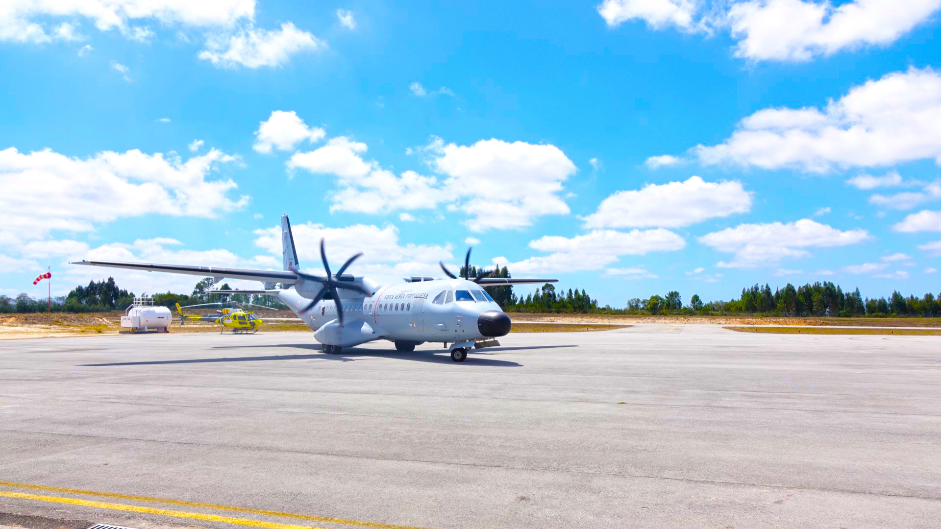 Aeródromo Municipal reforçado com meios aéreos para combate a incêndios e estação meteorológica