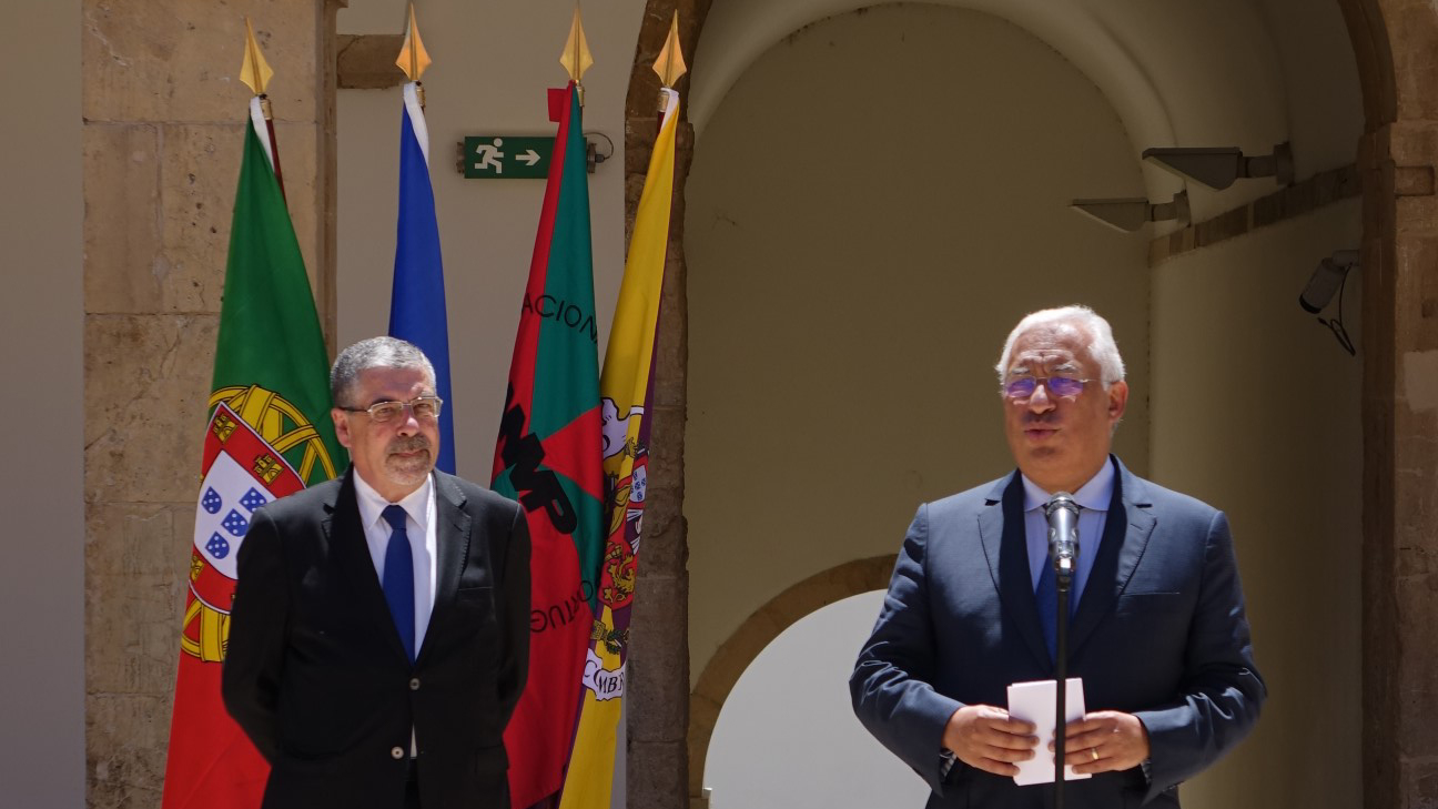 António Costa expressa reconhecimento pelo trabalho “empenhado” dos autarcas para conter a pandemia