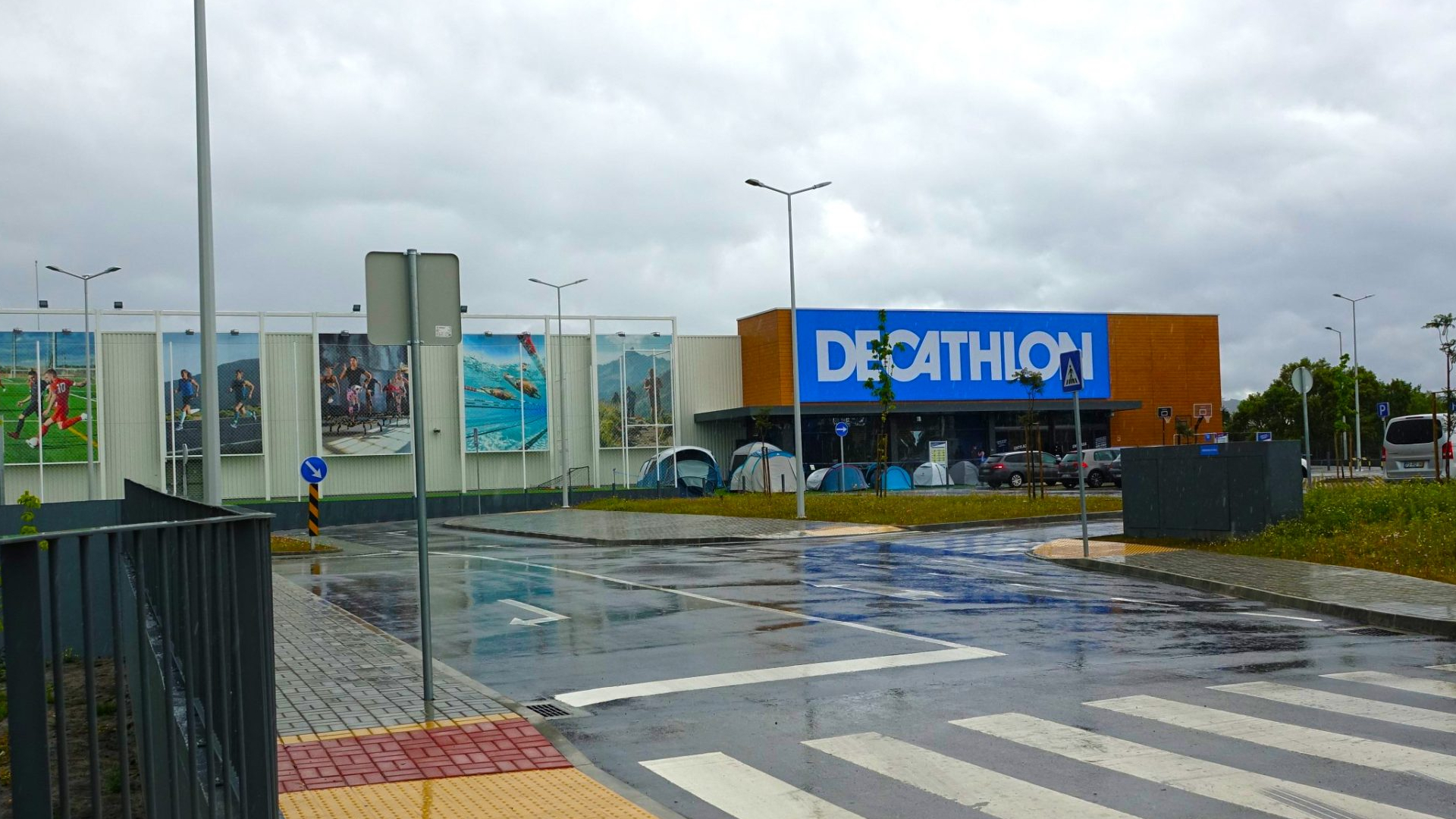 Lojas com mais de 400m2 podem requerer reabertura antecipada à CM Coimbra