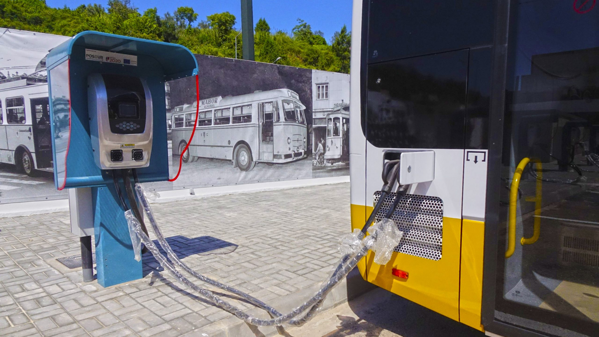 Câmara compra mais cinco autocarros 100% elétricos para os SMTUC