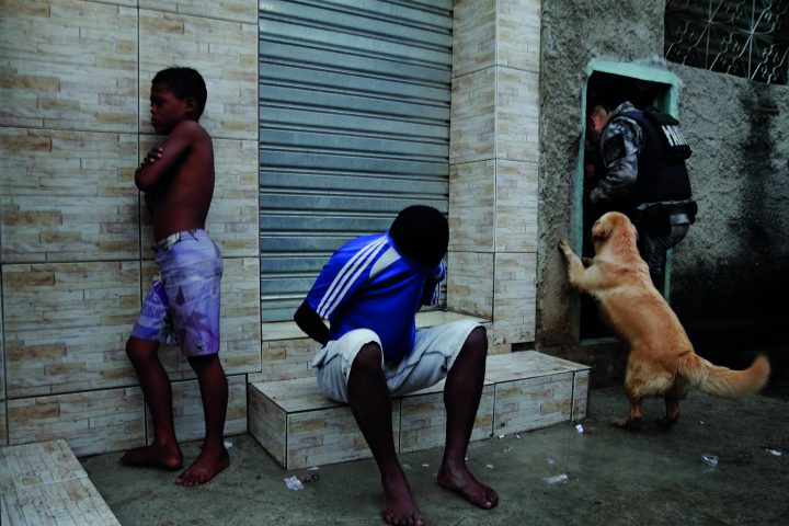 Coupe du monde 2014, A l’assaut des favelas de Rio.
2014, World cup, the assault of the favelas of Rio