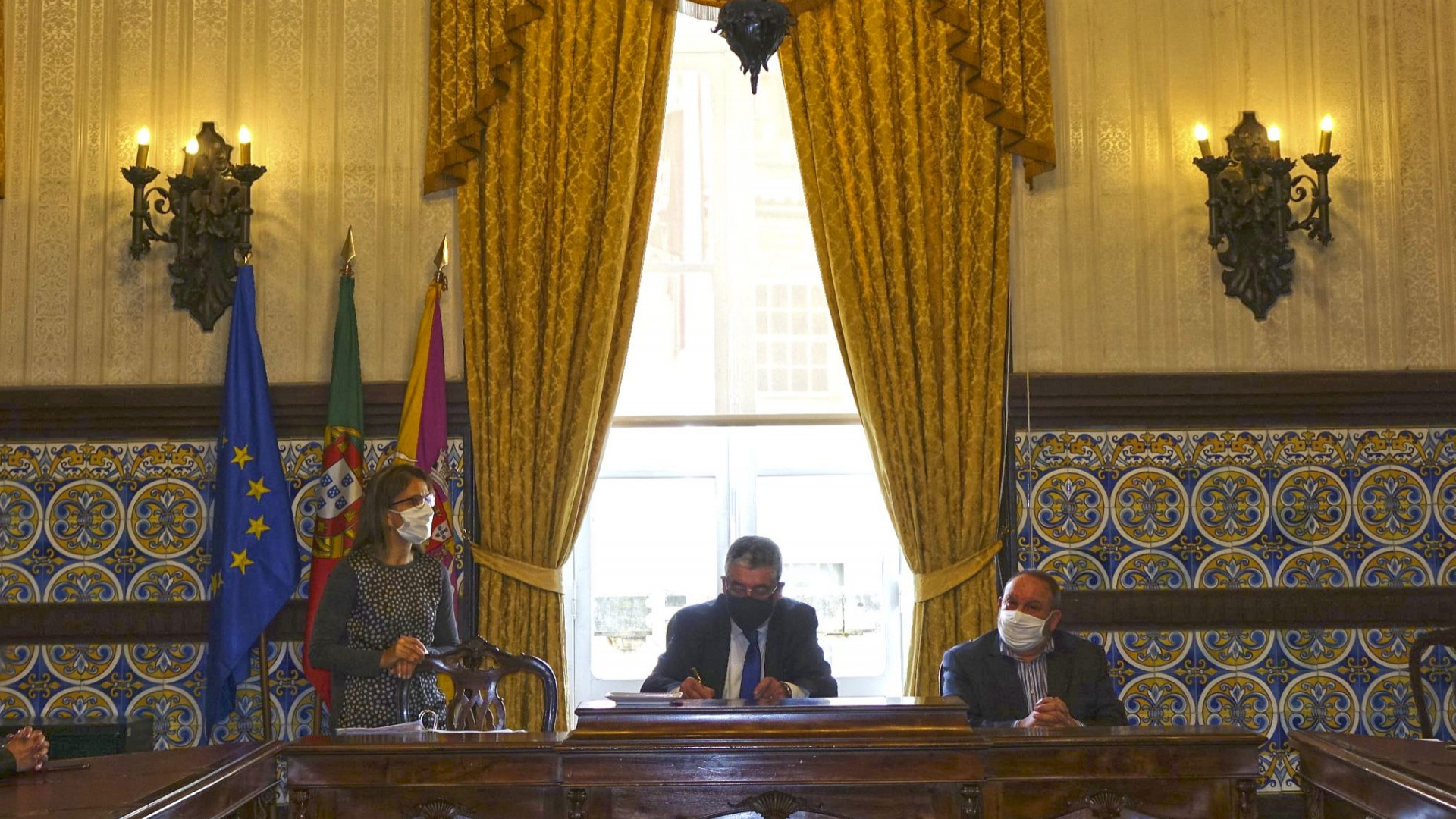 CM Coimbra reforça escolas com 11 auxiliares