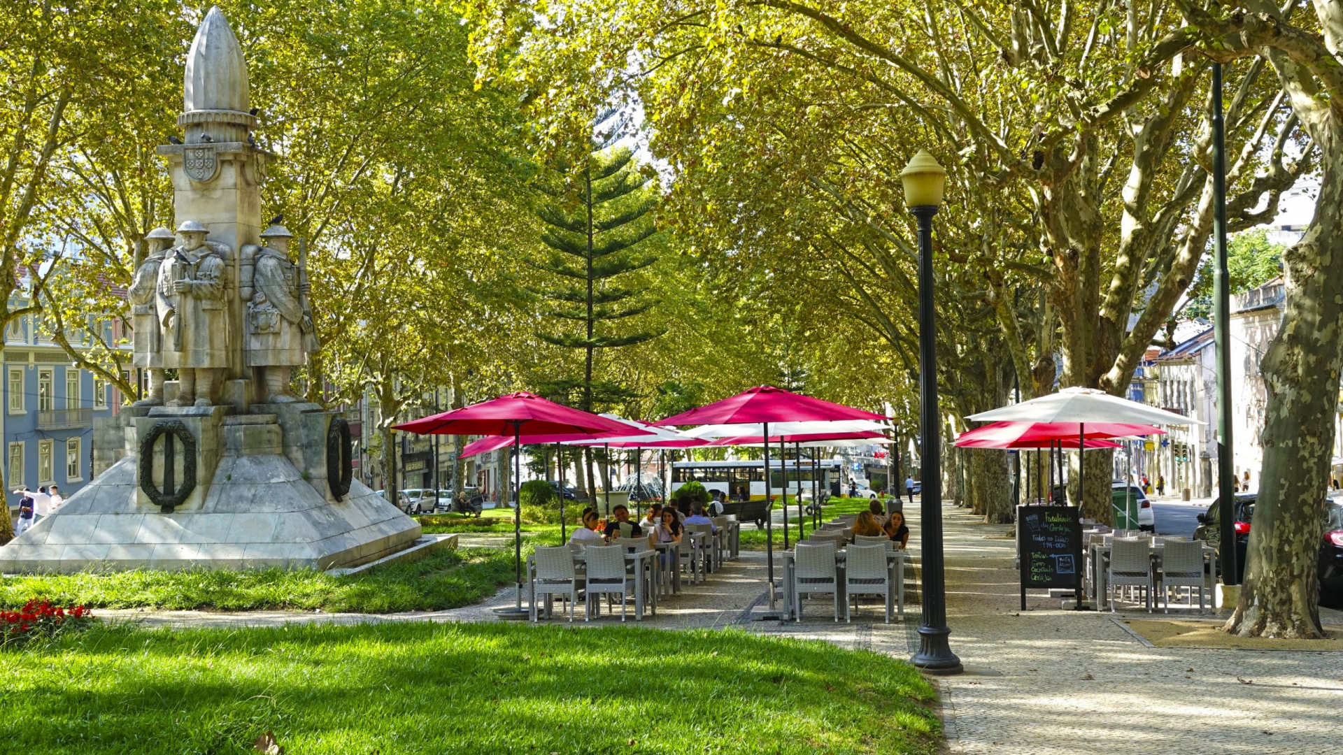 CM Coimbra prorroga isenção de taxas aos comerciantes até março de 2021