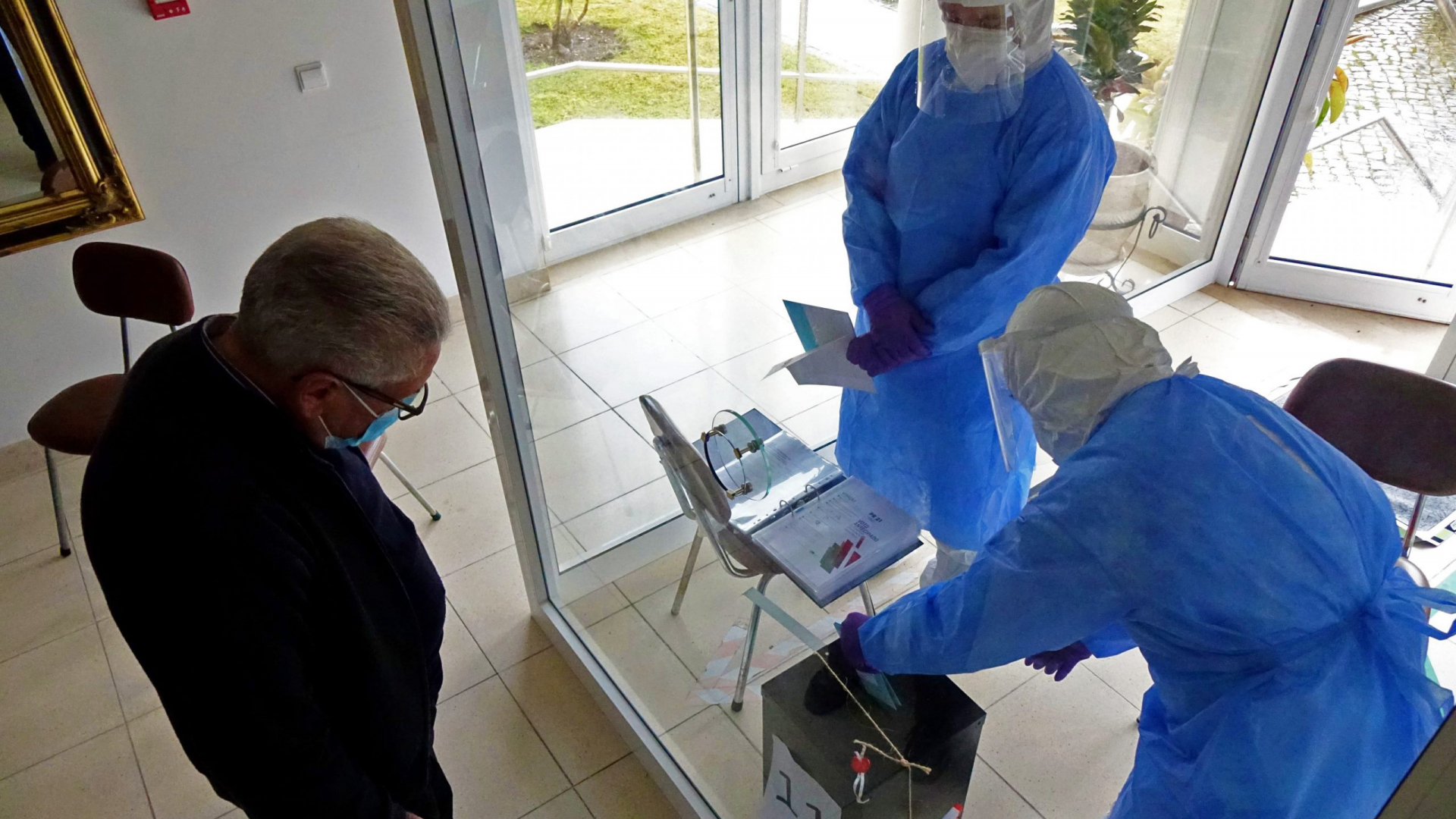 Votaram 248 pessoas de lares ou em confinamento em Coimbra