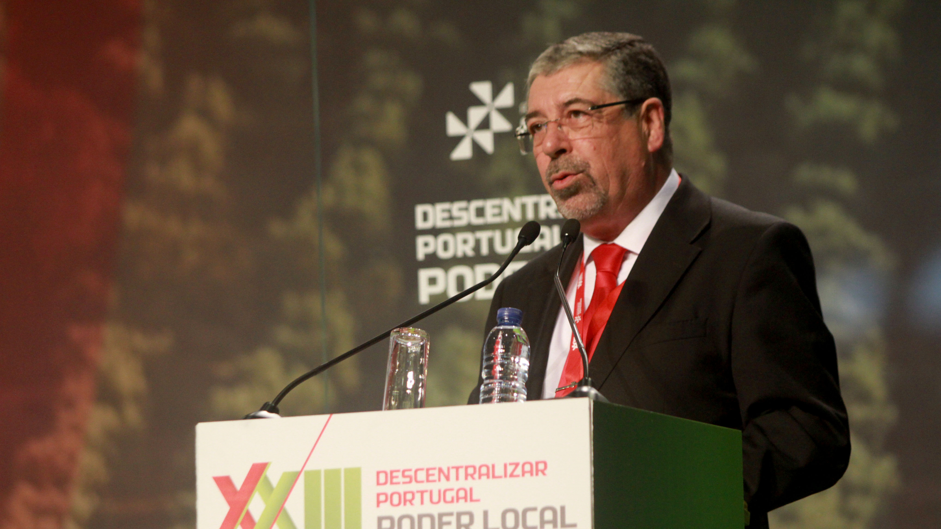 Democracia não pode ser confinada pela pandemia – Manuel Machado