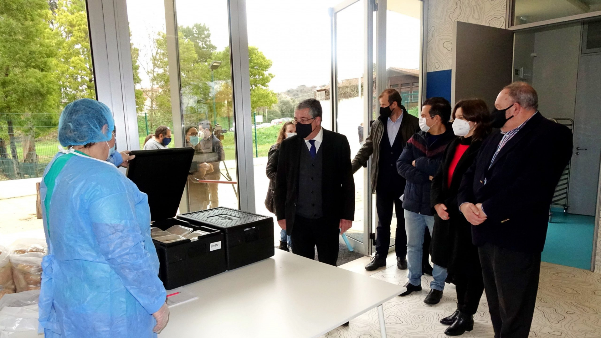 Câmara de Coimbra entrega mais de 1200 refeições escolares ‘take-away’ por dia