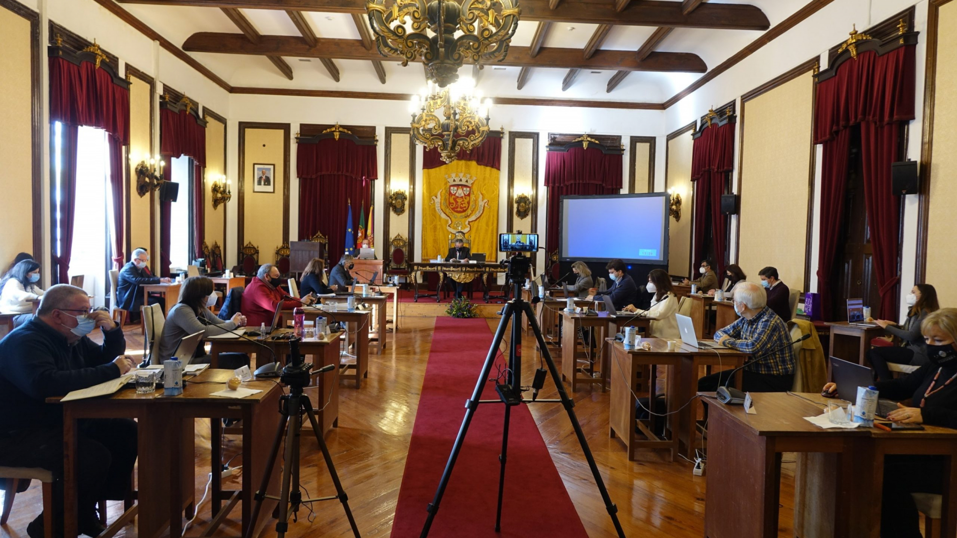 Câmara aprova voto de pesar pelo falecimento de Daviz Simango