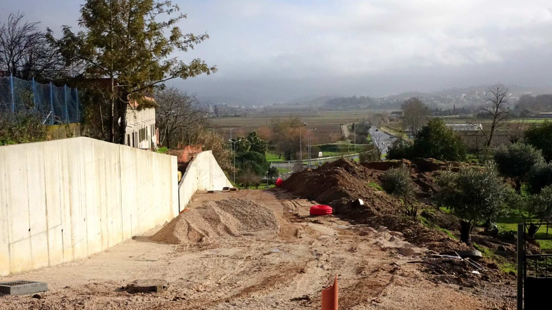 Nova via de acesso à Cidreira em construção