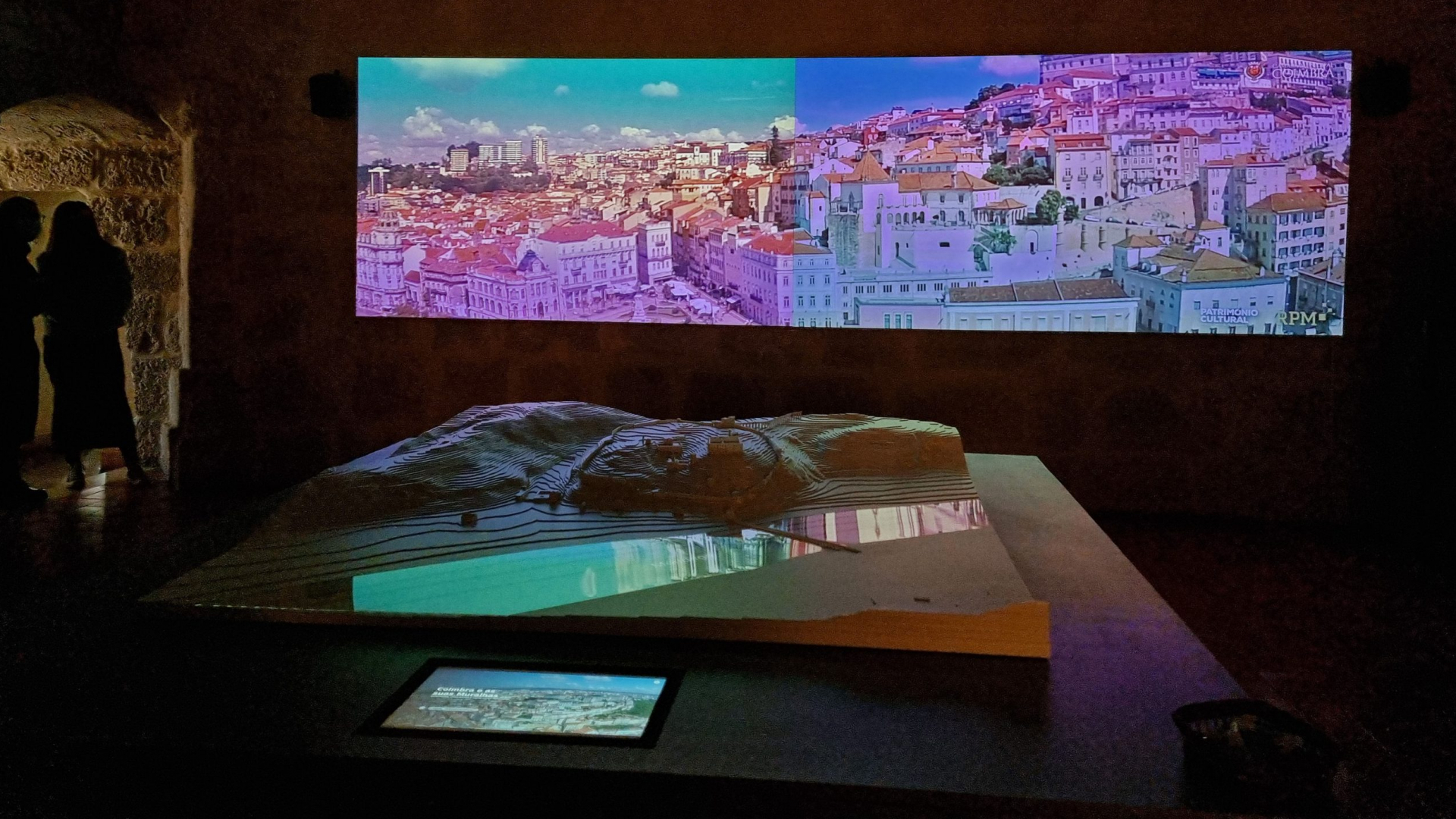 Torre de Almedina reabriu hoje com novos conteúdos e equipamento multimédia interativo