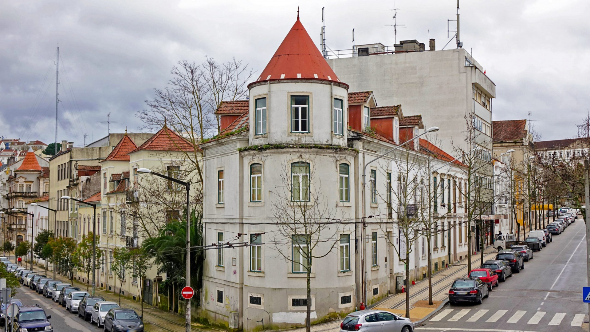 CM Coimbra requer imóvel do Estado sem utilização na rua Castro Matoso para criar equipamento cultural