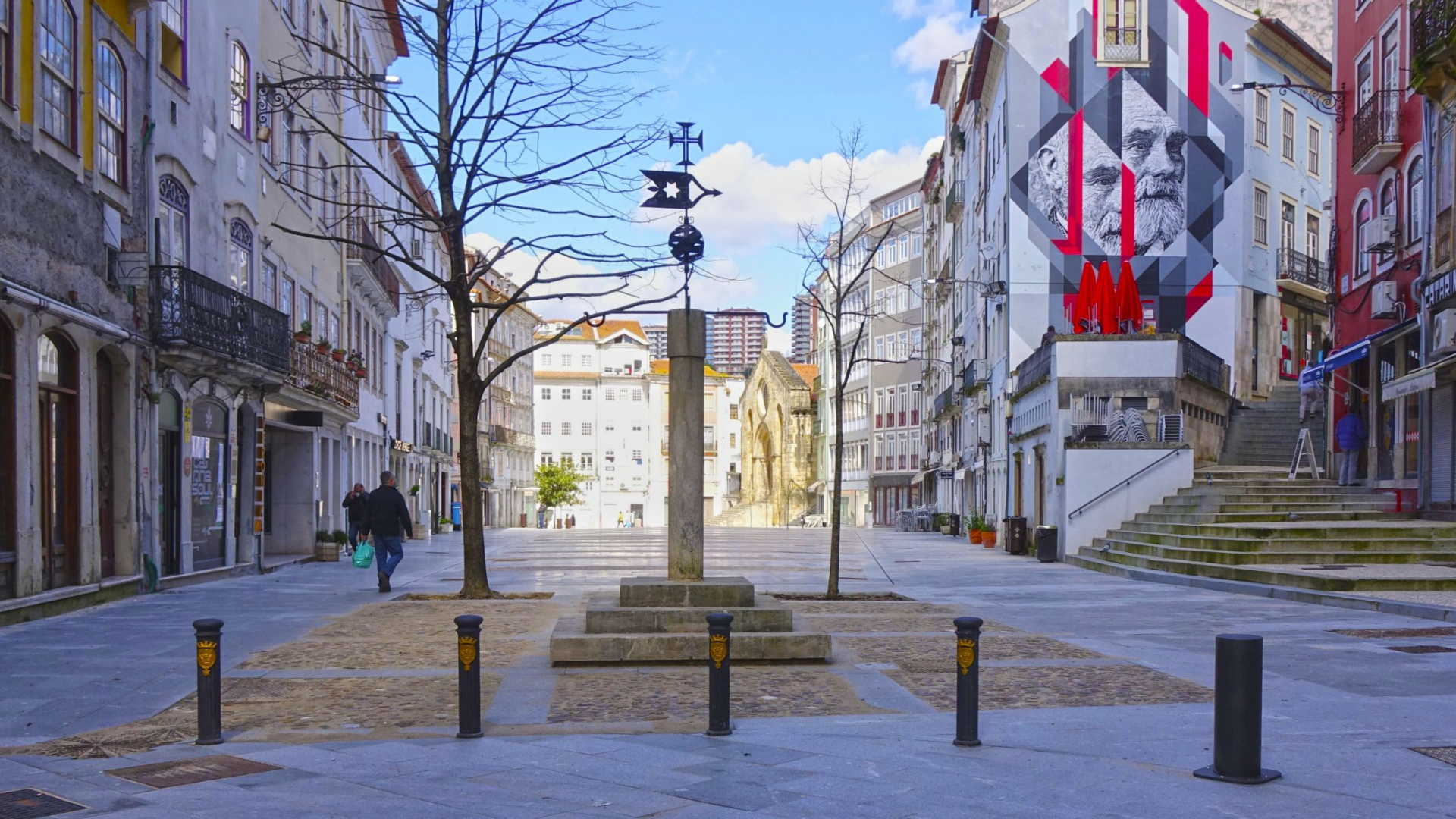 Feira de Velharias regressa este sábado à requalificada Praça do Comércio