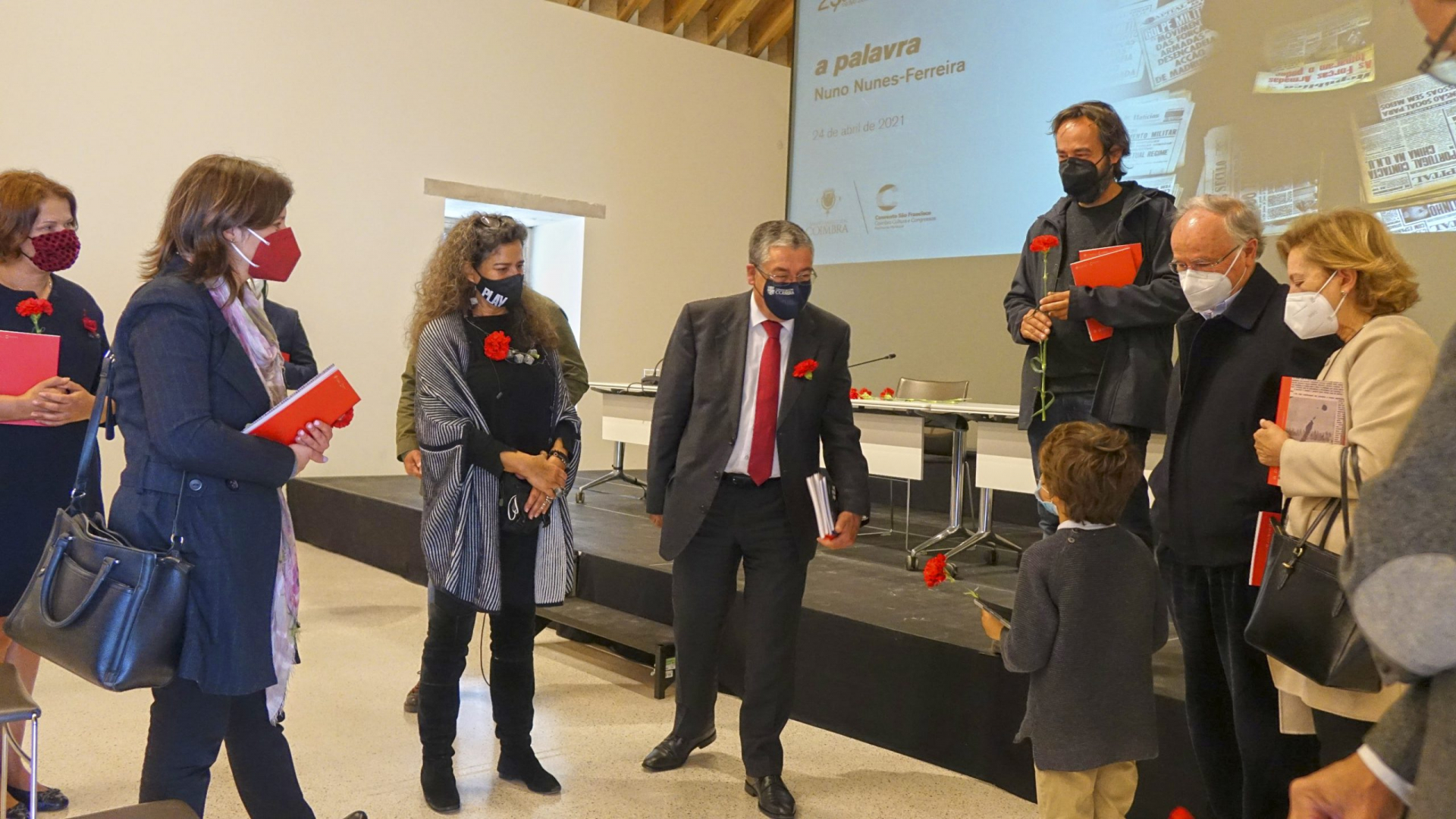 Livro de Nuno Nunes-Ferreira destaca importância das palavras no pós-25 de Abril