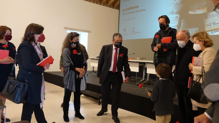 a palavra (44) (Custom)