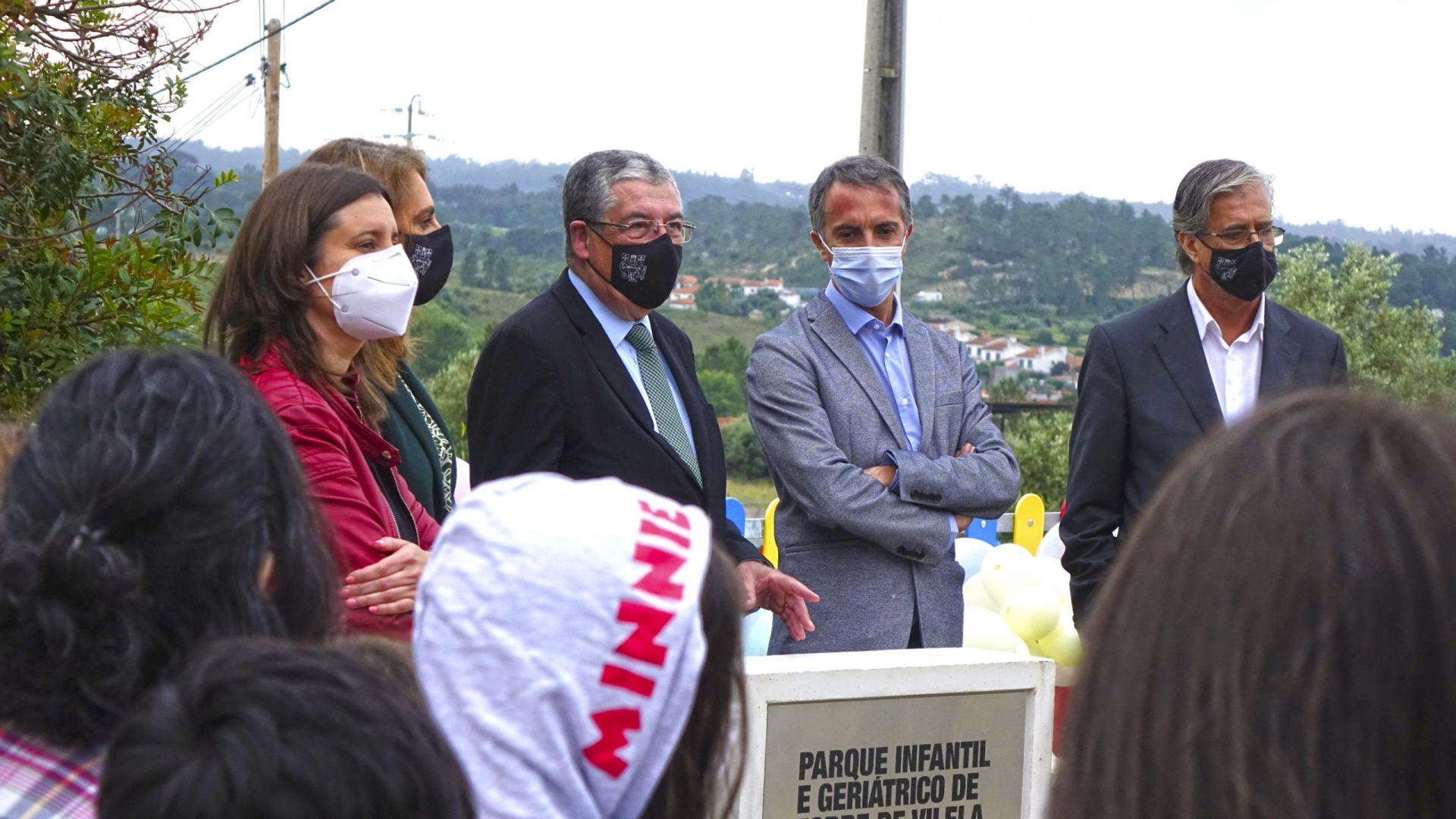 Novos parques infantis e geriátricos melhoram qualidade de vida nas freguesias