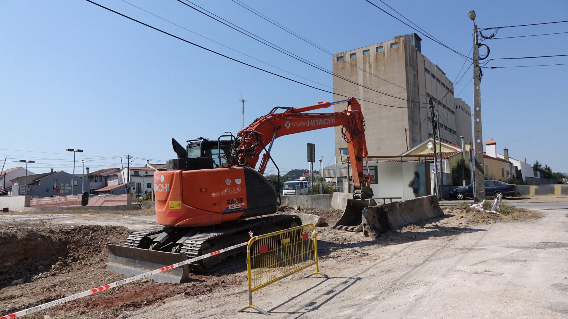 CM Coimbra reabilita terreno para estacionamento e zona de lazer na Adémia