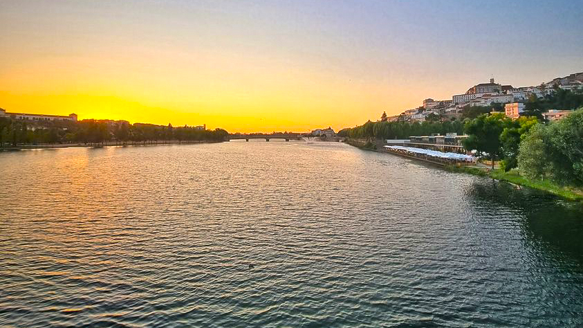 Coimbra vai ter passeios de barca serrana e houseboat no Mondego