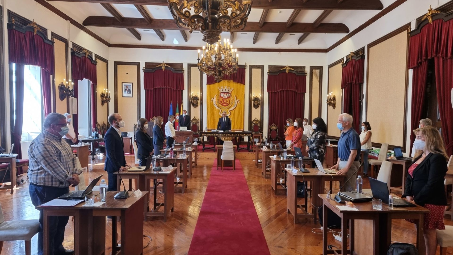 Câmara cumpre minuto de silêncio em homenagem a Madre Teresa Granado