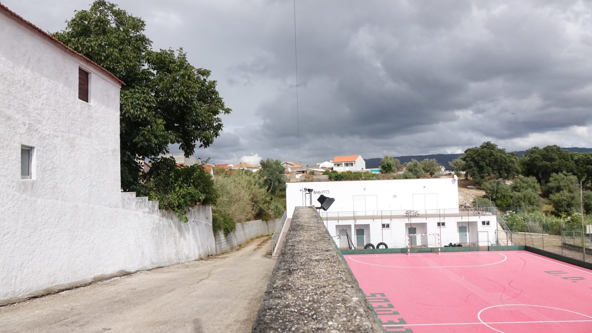 CM Coimbra apoia financeiramente obras nos acessos ao polidesportivo da União Desportiva de Lôgo de Deus