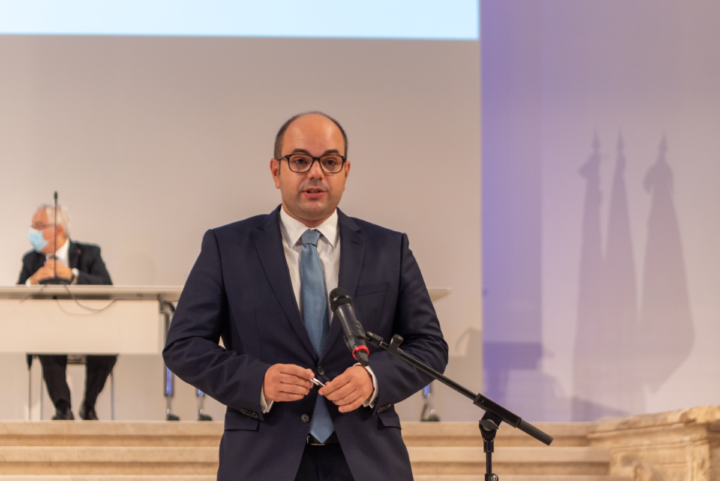 sem título-0303 (Custom)