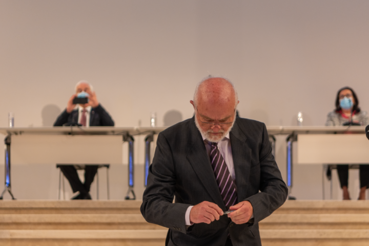 sem título-0310 (Custom)