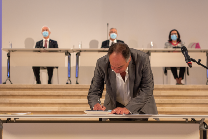 sem título-0330 (Custom)