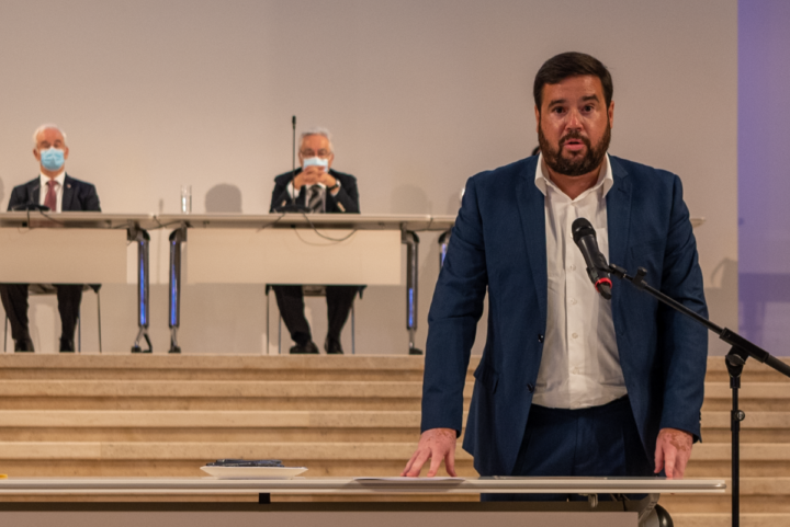 sem título-0448 (Custom)