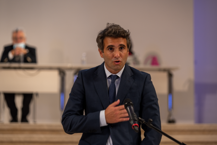 sem título-0610 (Custom)