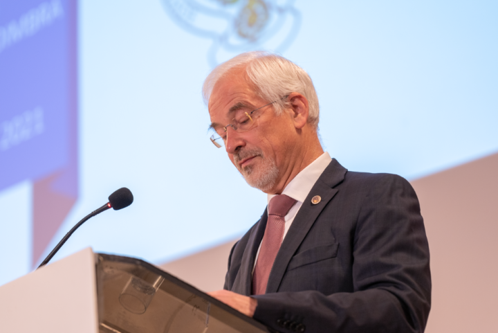 sem título-0652 (Custom)