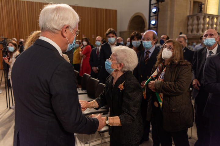 sem título-0675 (Custom)