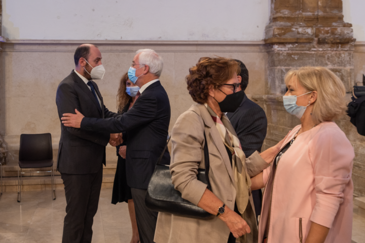 sem título-0705 (Custom)