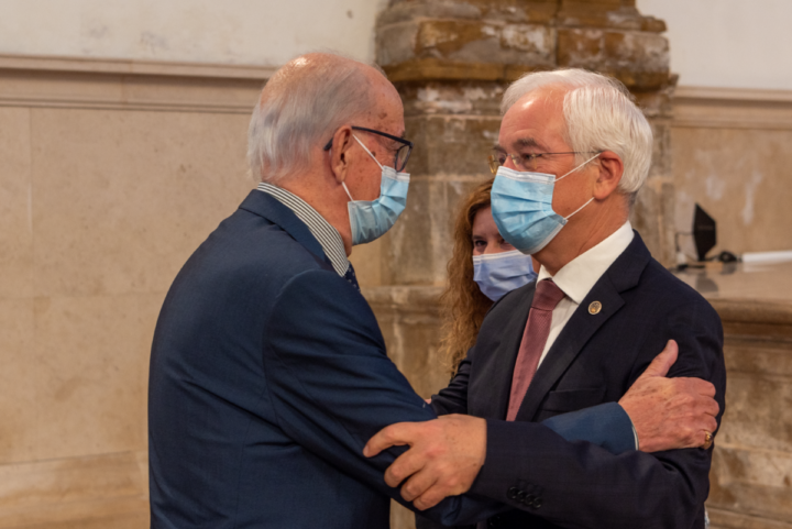 sem título-0751 (Custom)