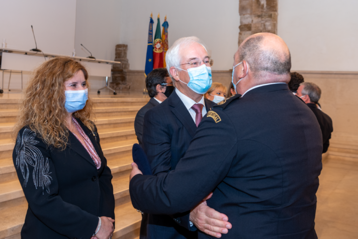 sem título-0804-2 (Custom)