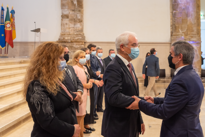 sem título-0829-2 (Custom)