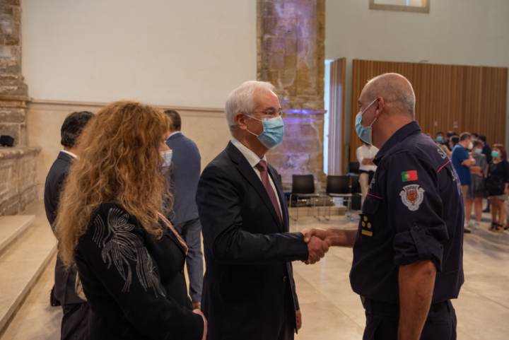 sem título-0879 (Custom)