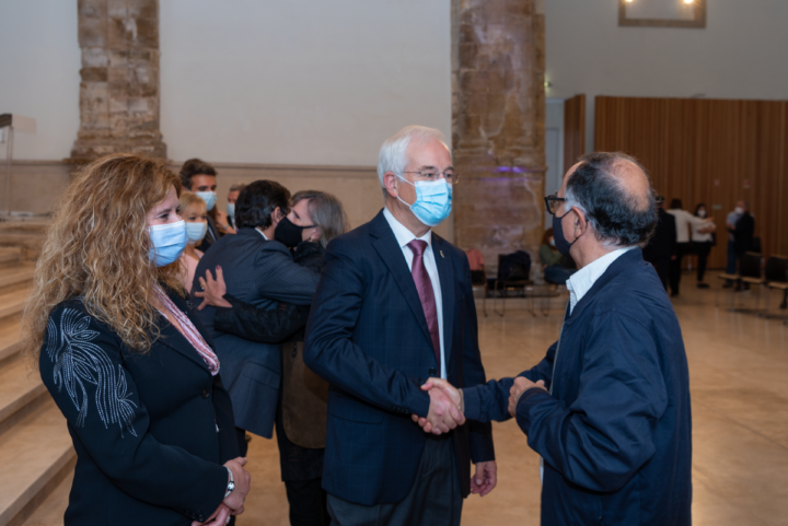 sem título-0996 (Custom)