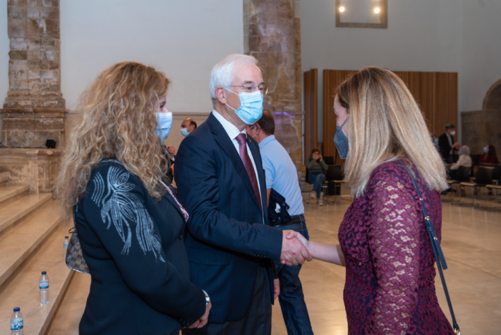 sem título-1049 (Custom)