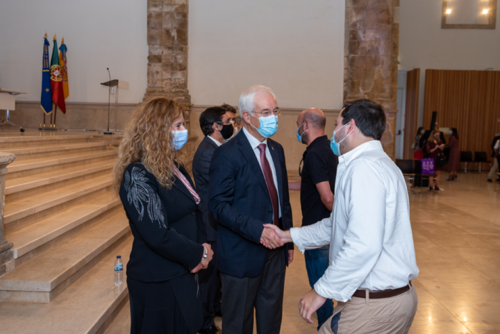 sem título-1076 (Custom)