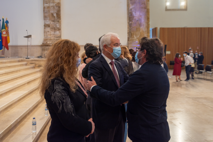 sem título-1093 (Custom)