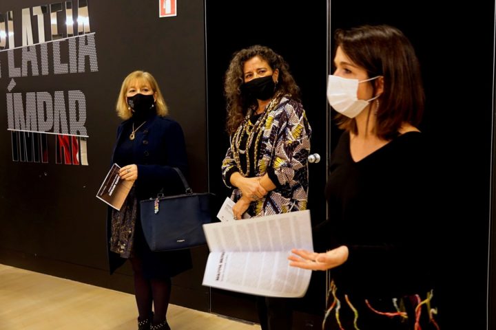 DSC02528 (Custom) (Custom)