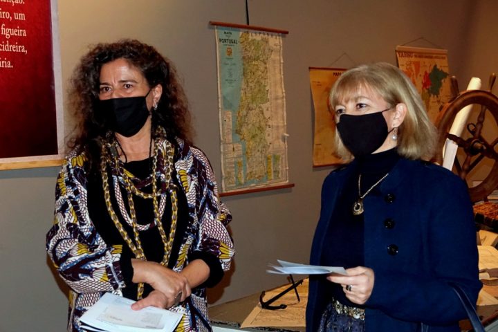 DSC02541 (Custom) (Custom)