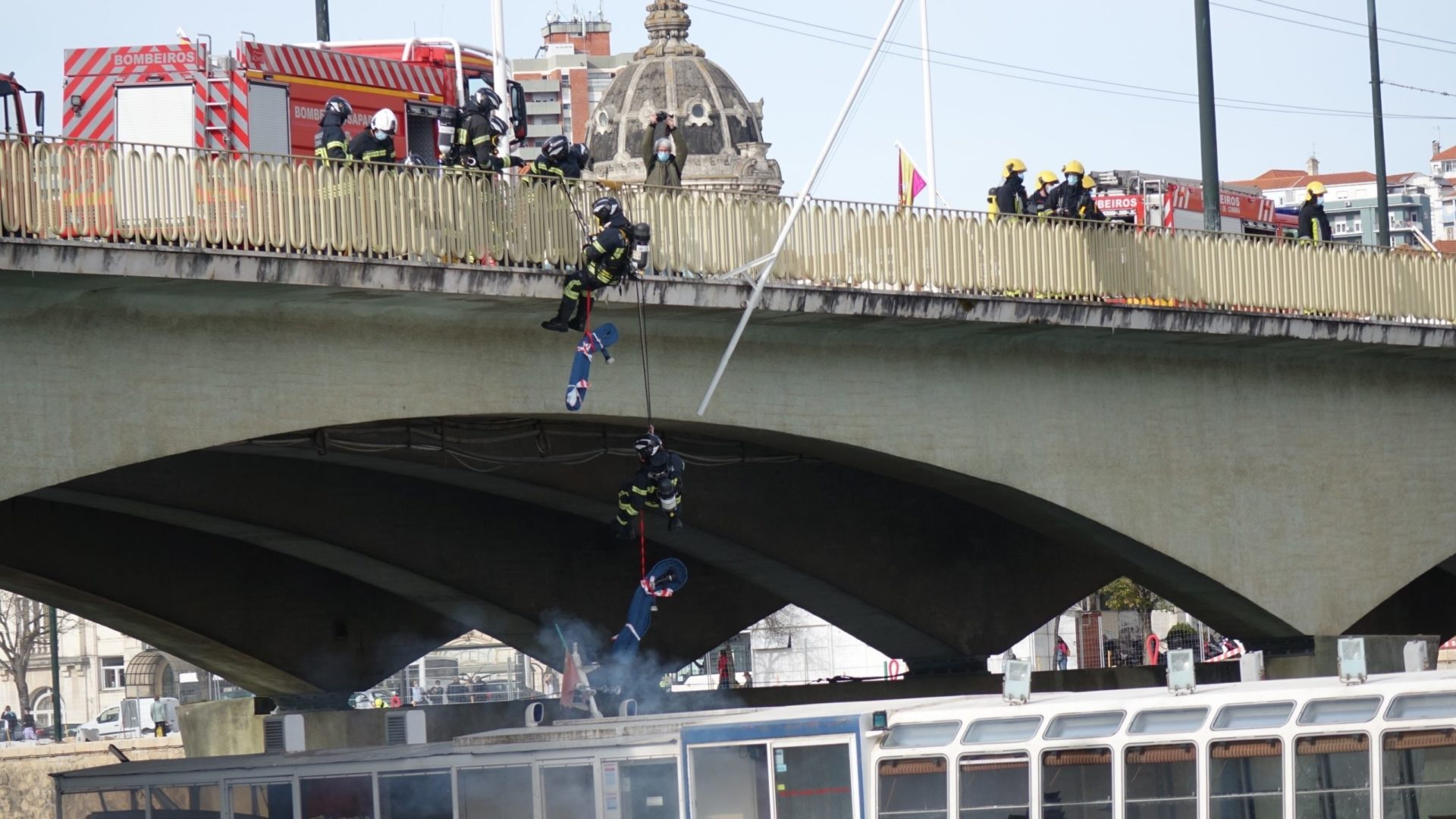 Bombeiros testam resposta operacional com Exercício “Basófias 2022” no Rio Mondego