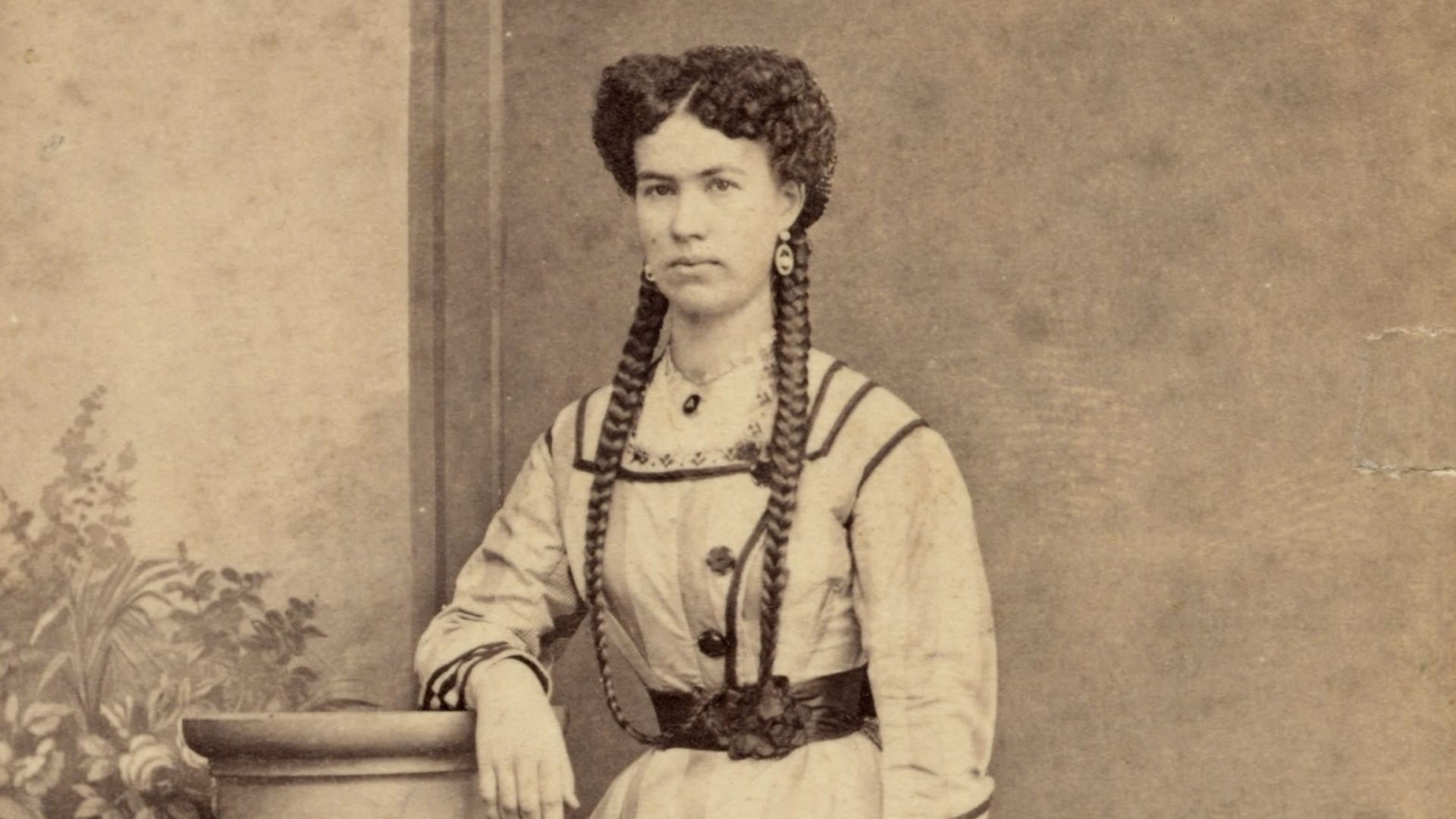 CM de Coimbra assinala 180 Anos do nascimento da poeta Amélia Janny com exposição e conferência