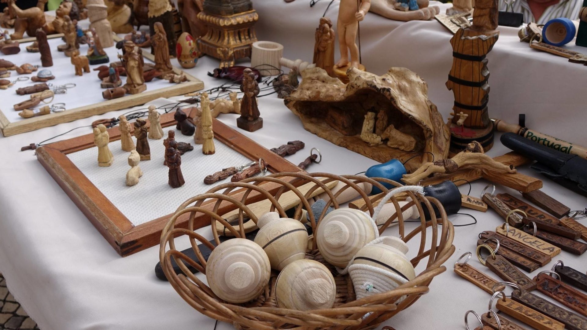 Feira de Artesanato Urbano de amanhã cancelada