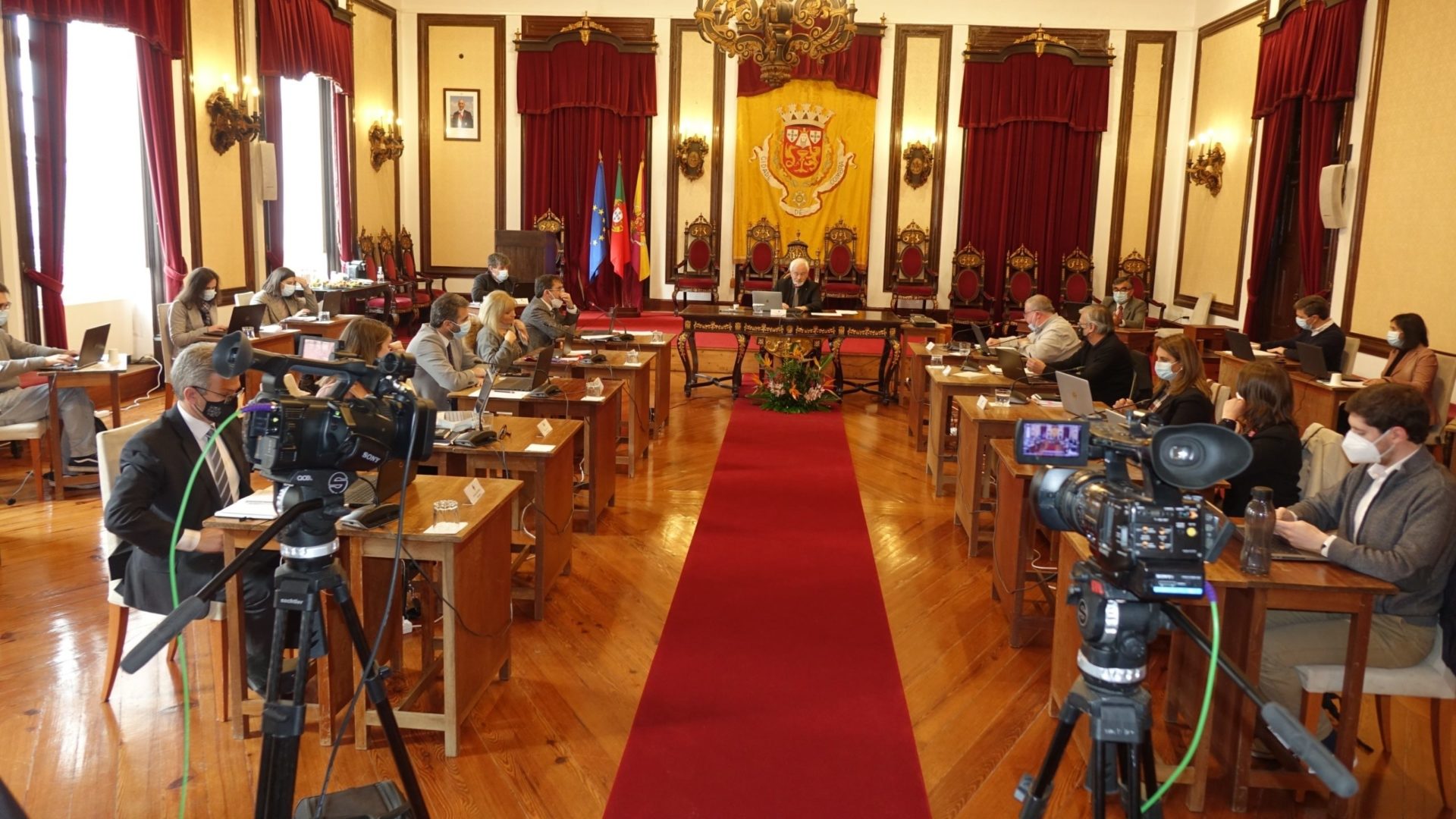 CM de Coimbra apresenta moção de apoio ao povo ucraniano