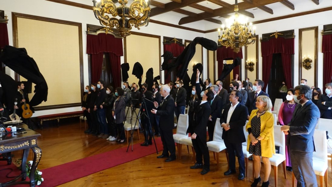 CM de Coimbra presta homenagem póstuma ao presidente da Associação Académica