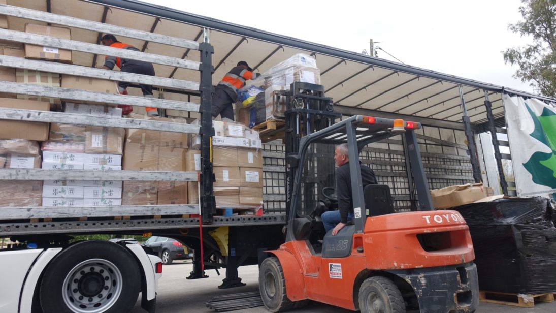 CM de Coimbra enviou 3 camiões com bens para apoiar o povo ucraniano